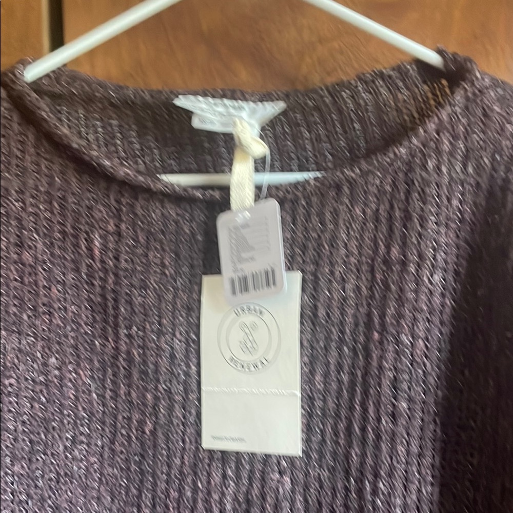 Metallic Ribbed Long Sleeve Top - Picture 4 of 5